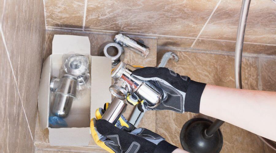 Professional gutter cleaning in Alapaha, GA